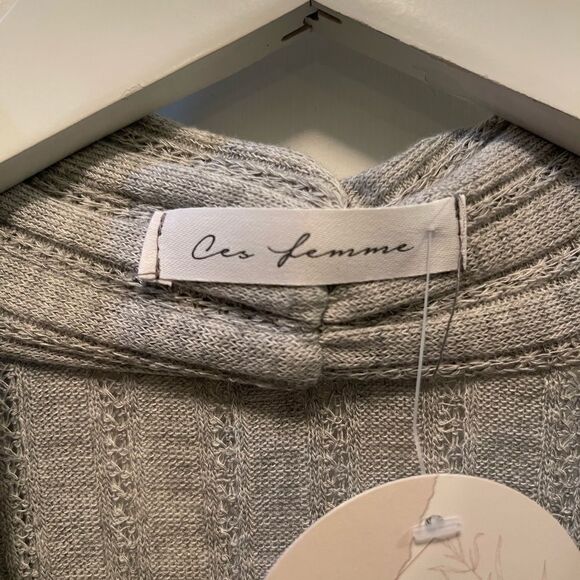 NWT Ces Femme grey ribbed v-neck pullover top Size L - Picture 4 of 8